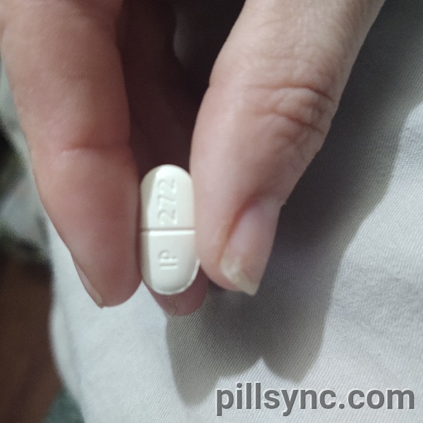 Oval white ip 272 sulfamethoxazole and trimethoprim sulfamethoxazole